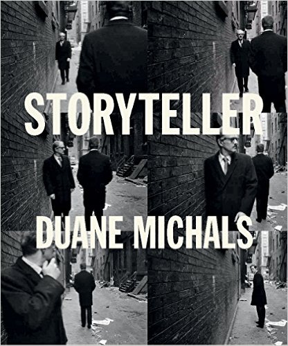 книга Storyteller: The Photographs of Duane Michals, автор: Linda Benedict-Jones