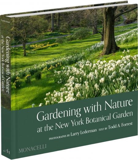 обложка книги Gardening with Nature at the New York Botanical Garden книга Gardening with Nature at the New York Botanical Garden, автор: Photographs by Larry Lederman, text by Todd A. Forrest, and a foreword by Jennifer Bernstein
