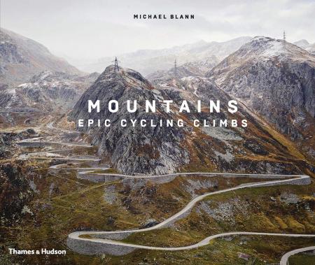 книга Mountains: Epic Cycling Climbs, автор: Michael Blann