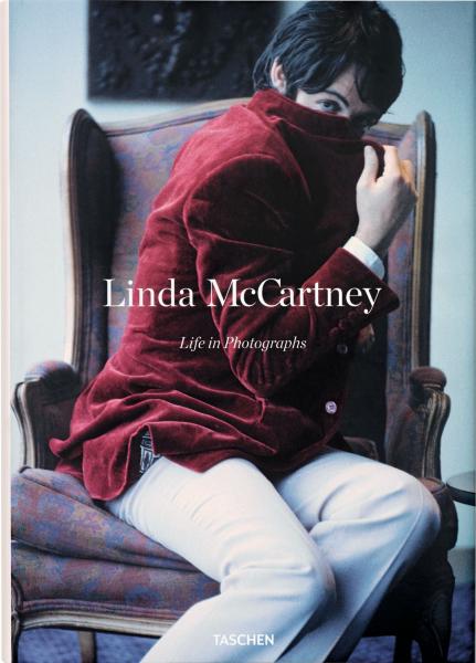 книга Linda McCartney. Life in Photographs, автор: Linda McCartney, Annie Leibovitz, Martin Harrison, Alison Castle