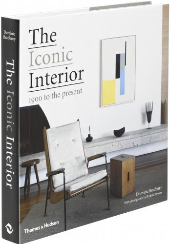 книга The Iconic Interior: 1900 to the Present, автор: Dominic Bradbury, Richard Powers