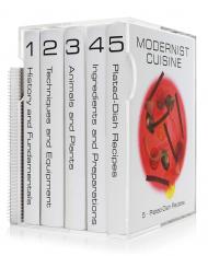 Modernist Cuisine: The Art and Science of Cooking - 6 Volume Set Nathan Myhrvold, Chris Young and Maxime Bilet