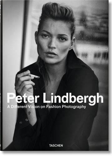 книга Peter Lindbergh. A Different Vision on Fashion Photography, автор: Peter Lindbergh, Thierry-Maxime Loriot